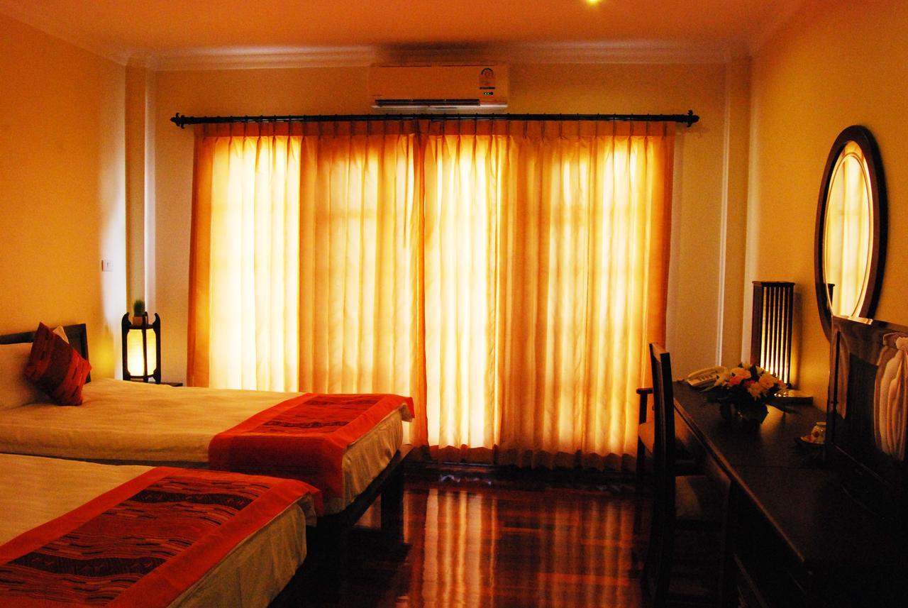 Vayakorn Inn Vientiane Bagian luar foto
