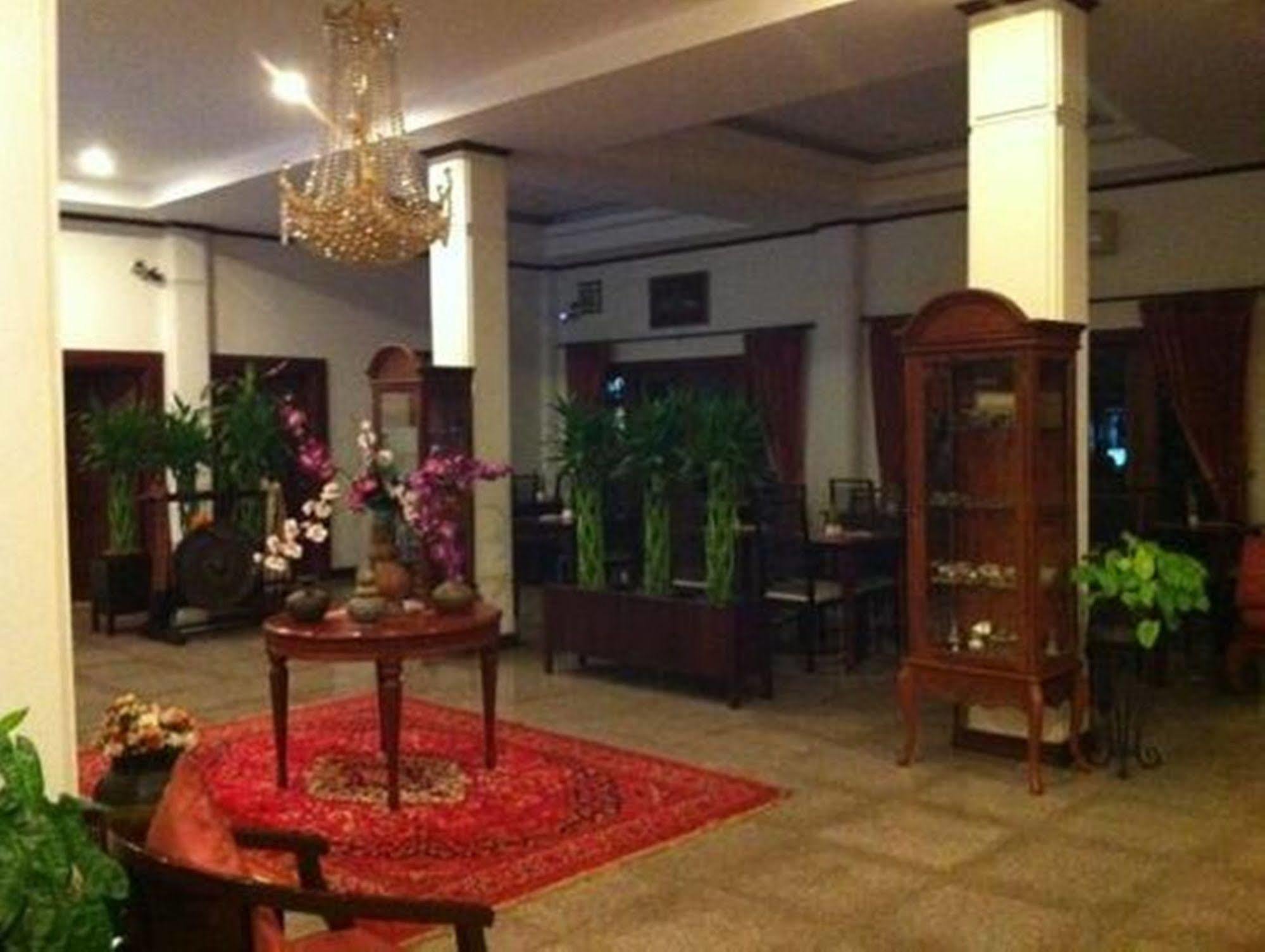 Vayakorn Inn Vientiane Bagian luar foto