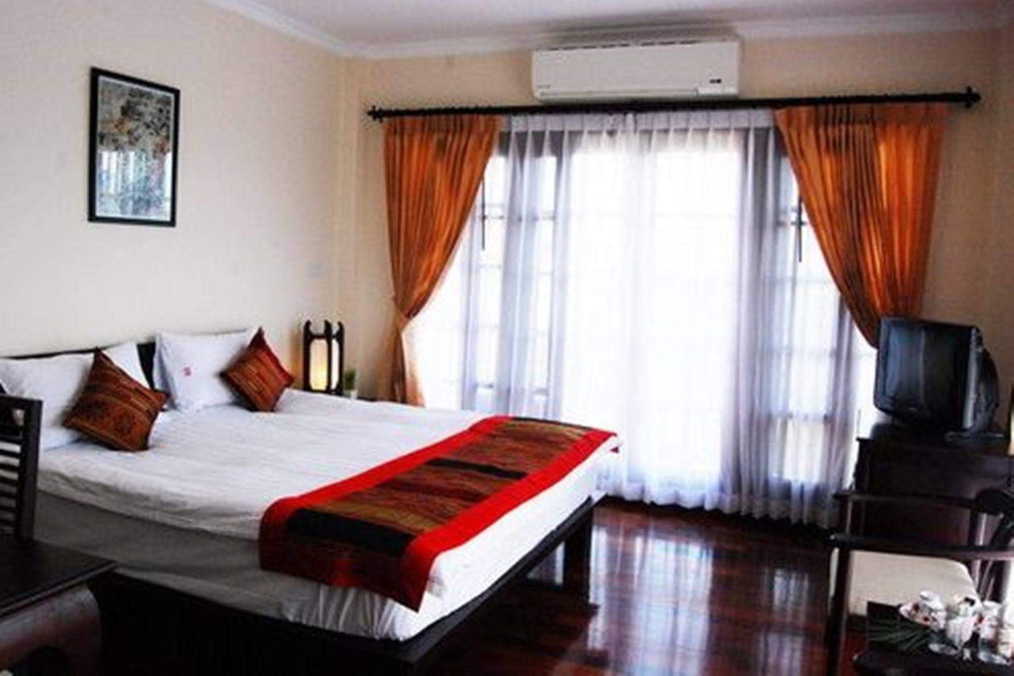 Vayakorn Inn Vientiane Bagian luar foto
