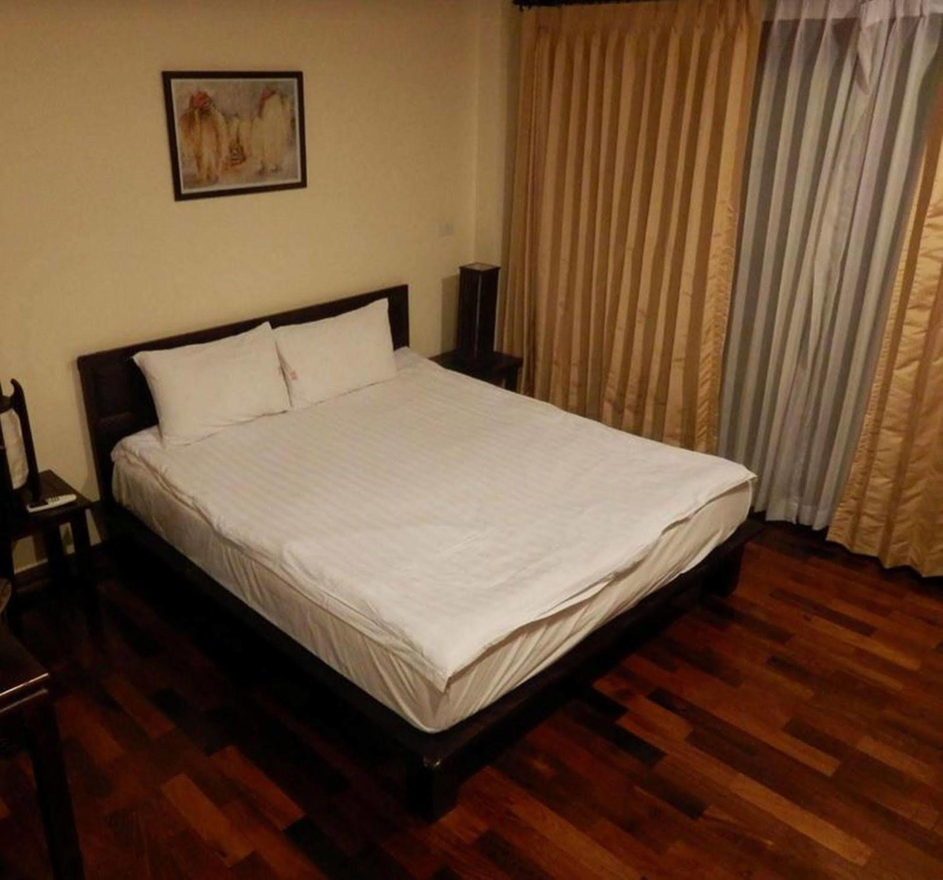 Vayakorn Inn Vientiane Bagian luar foto