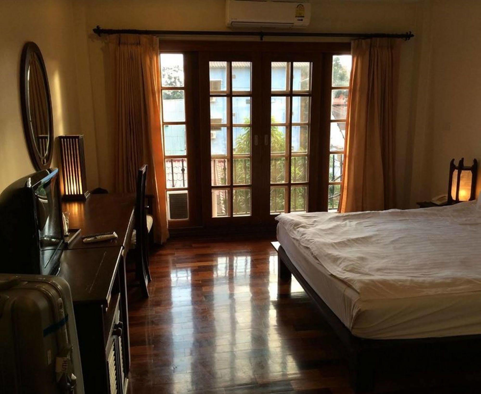 Vayakorn Inn Vientiane Bagian luar foto