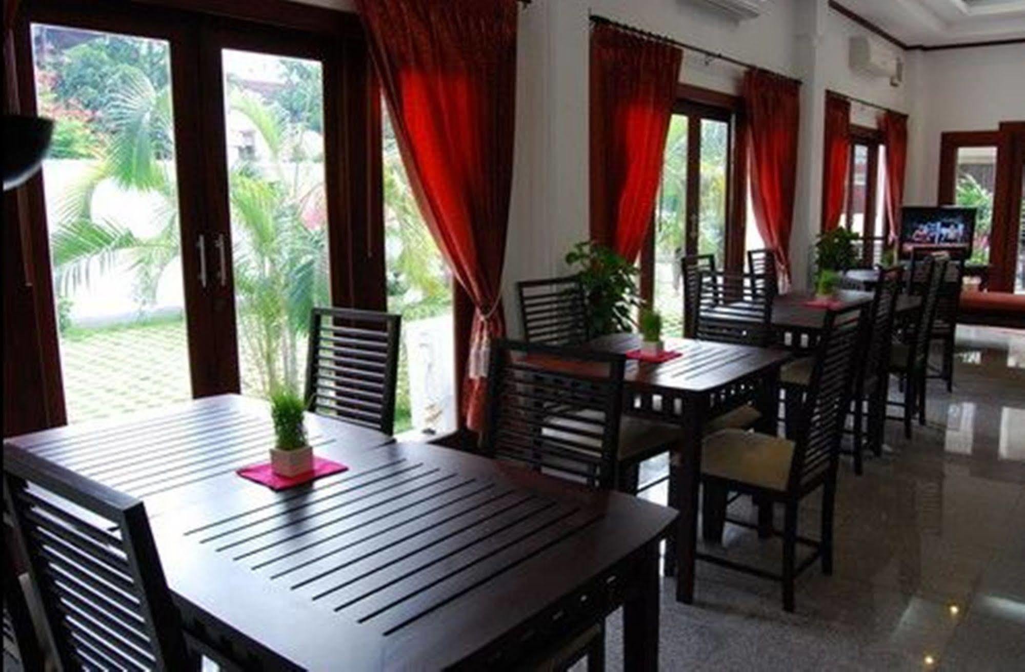 Vayakorn Inn Vientiane Bagian luar foto
